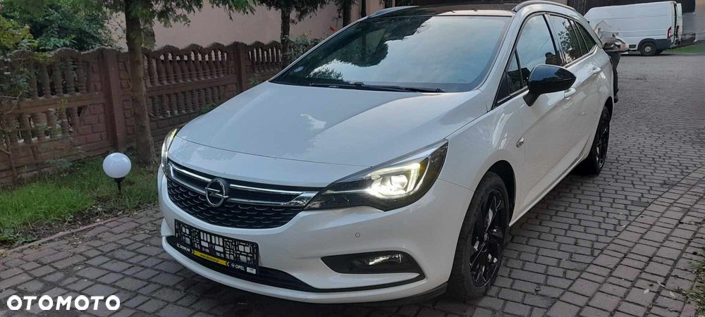 Opel Astra 1.4 Turbo Edition - 1