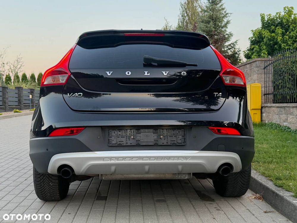 Volvo V40 T4 Powershift Momentum - 29
