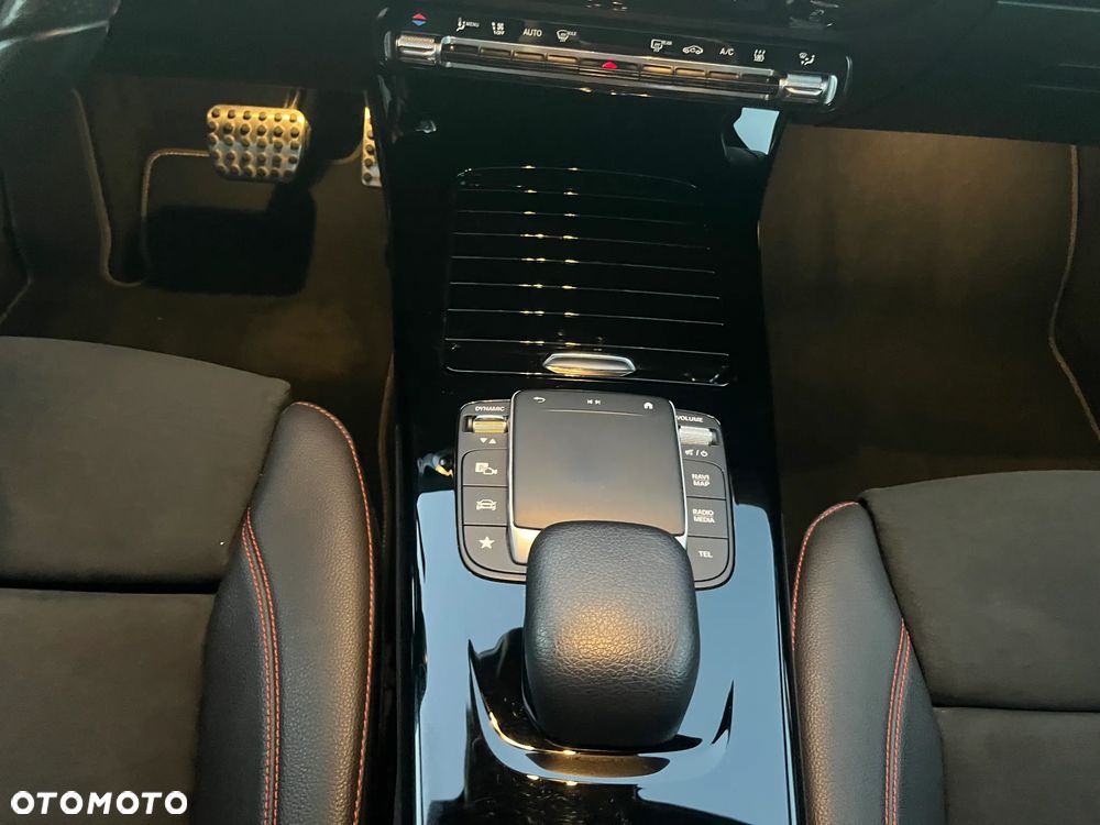 Mercedes-Benz Klasa A 200 AMG Line 7G-DCT - 26