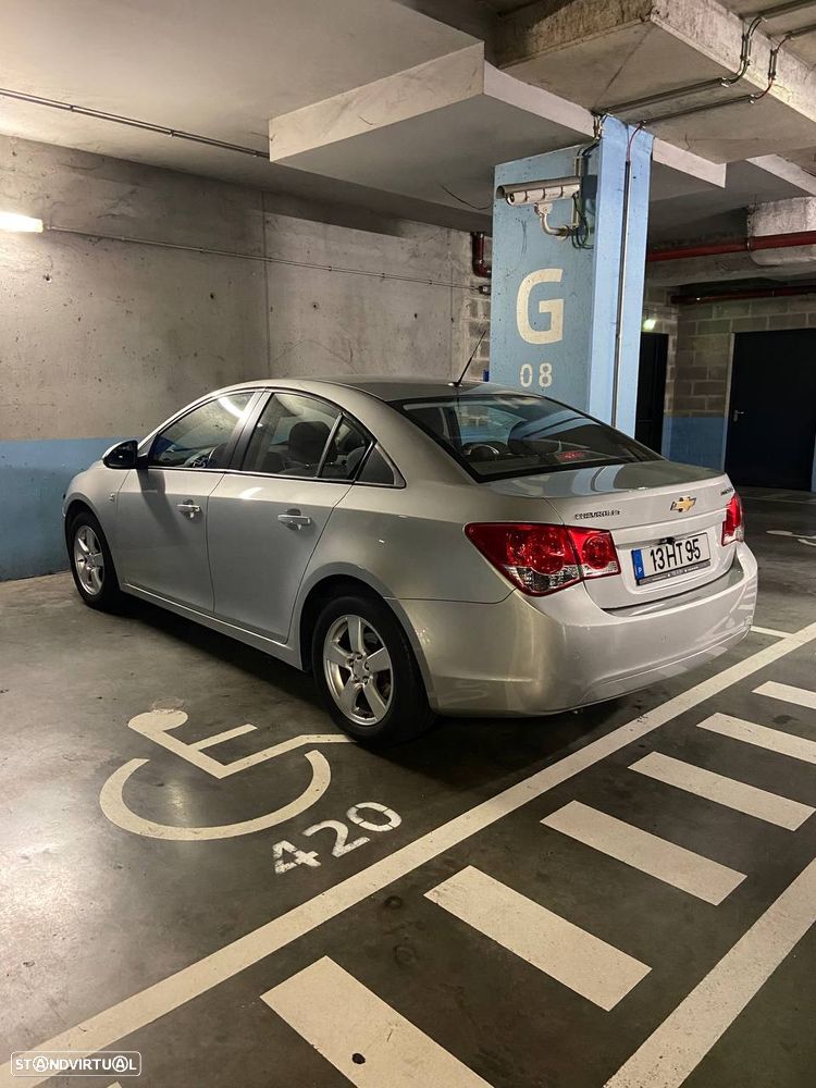Chevrolet Cruze 1.6 LS - 1