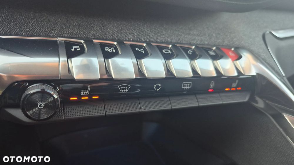 Peugeot 3008 PureTech 130 Stop & Start GPF Active Pack - 10