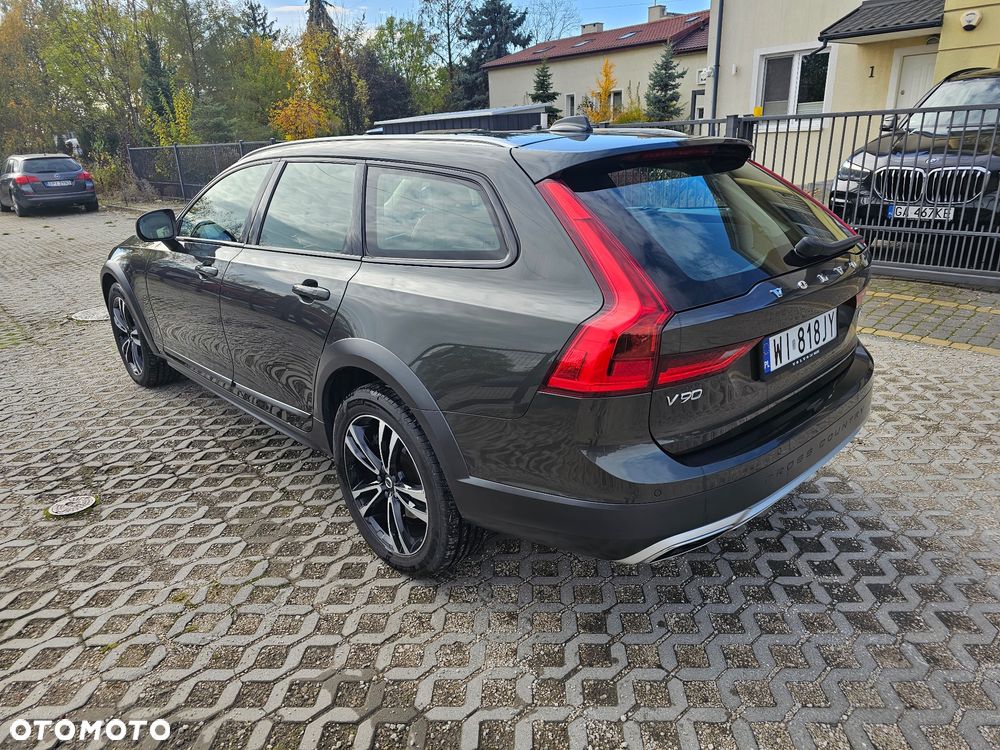 Volvo V90 D5 SCR AWD Momentum Pro - 8