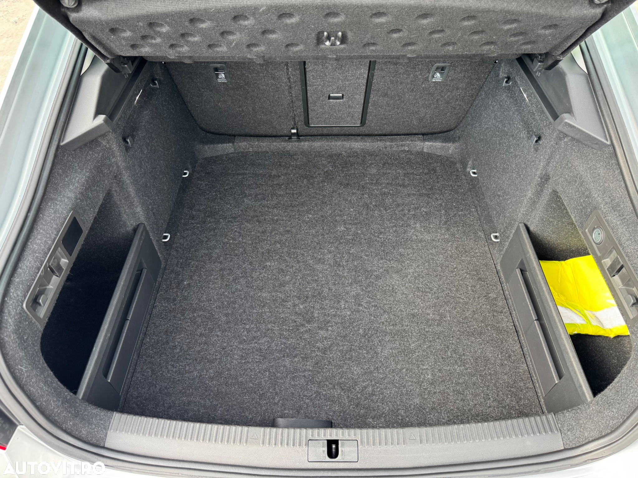 Skoda Superb 2.0 TDI DSG Style - 31
