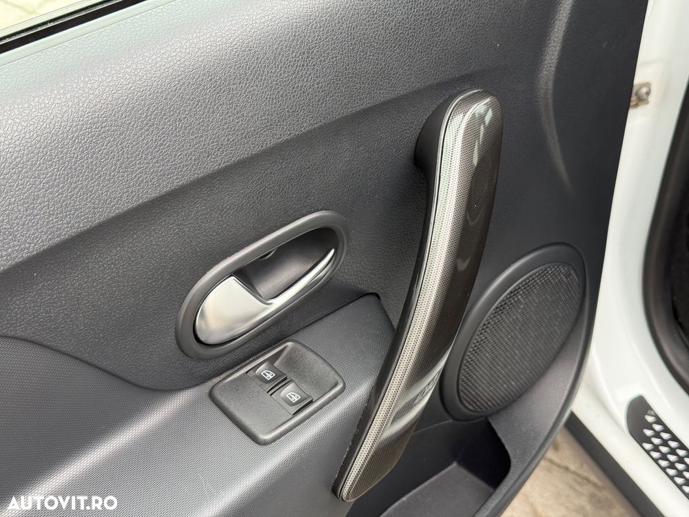 Dacia Sandero Stepway TCe 90 (S&S) Prestige - 8