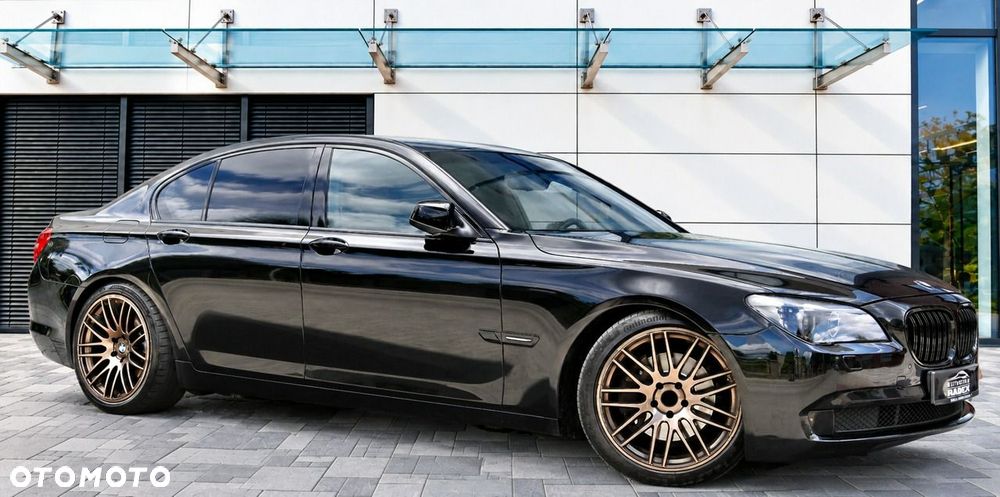 BMW 7 Series 2010 photo 5