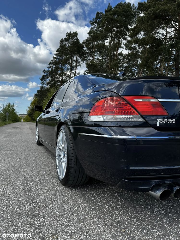 BMW Seria 7 750Li - 12