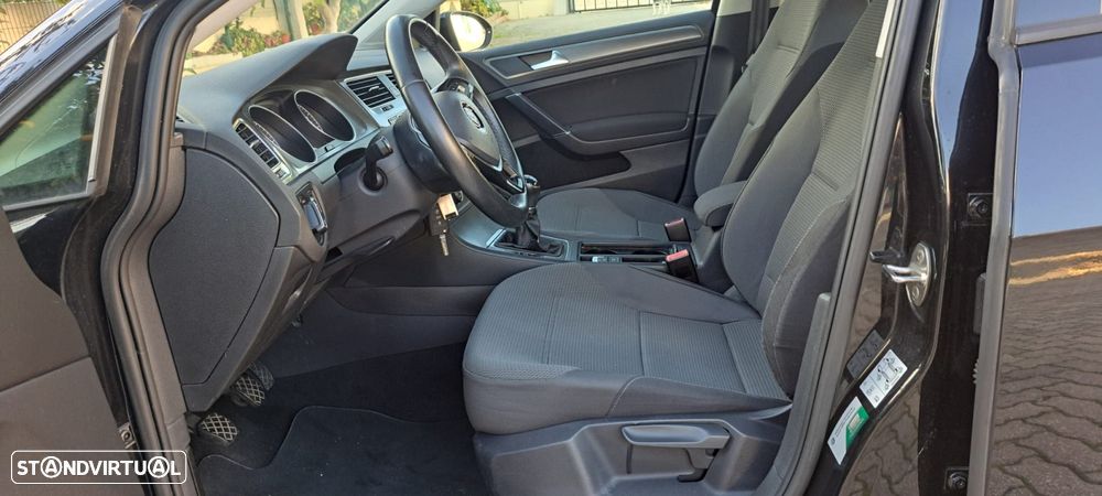 VW Golf 1.6 TDi BlueMotion Confortline - 8