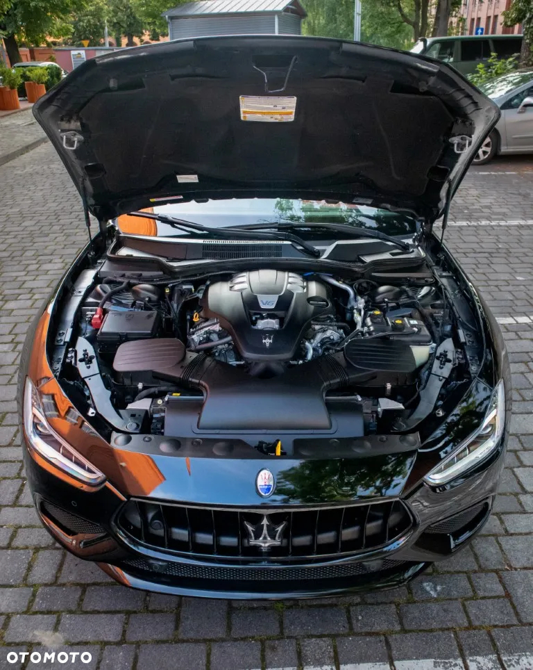 Maserati Ghibli GranSport - 10