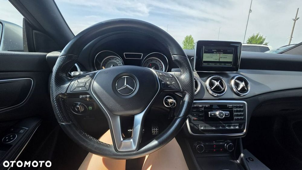 Mercedes-Benz CLA - 10