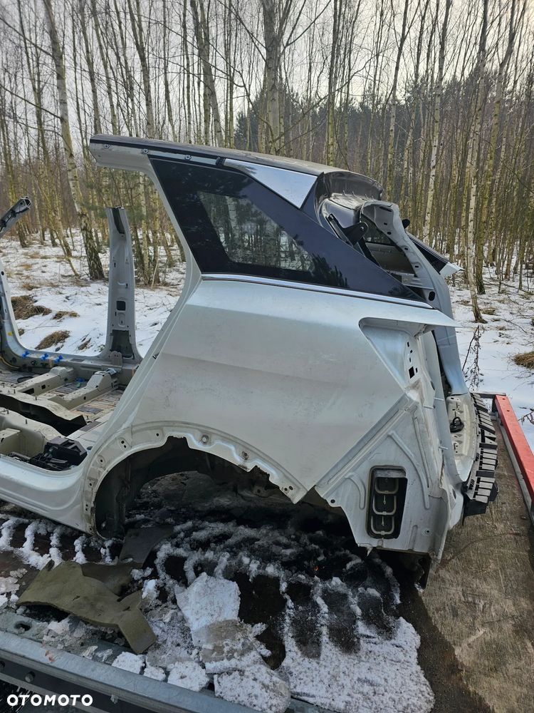 DUPA TYŁ BŁOTNIKI PAS Z WANNĄ PEUGEOT 3008 II BIAŁY KWED - 1