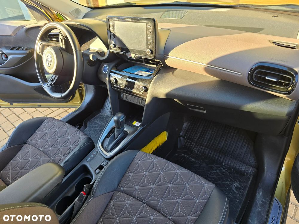 Toyota Yaris Cross Hybrid 1.5 Executive - 2