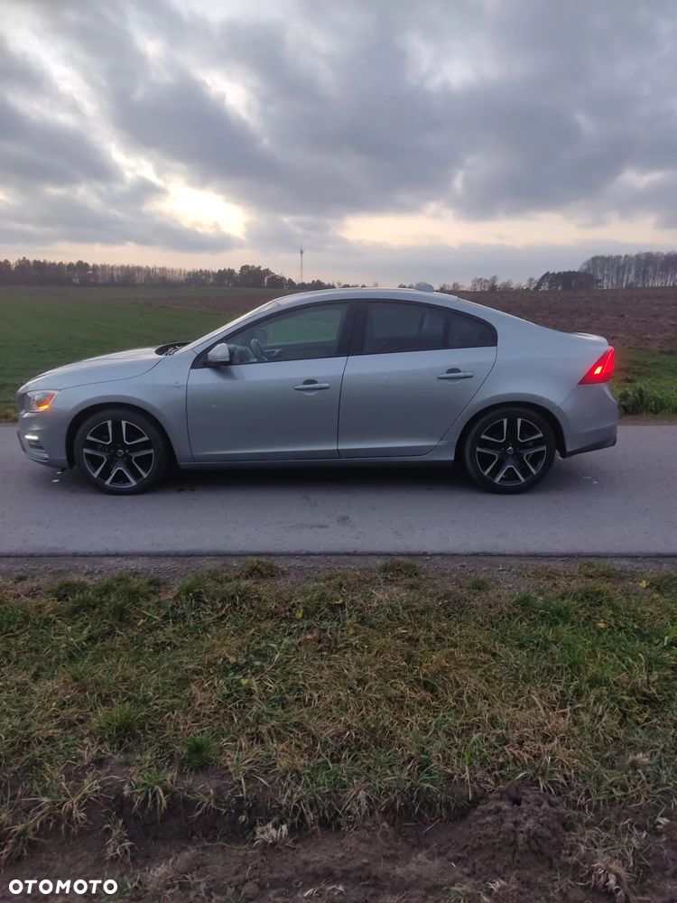 Volvo S60 T5 Geartronic Momentum - 4