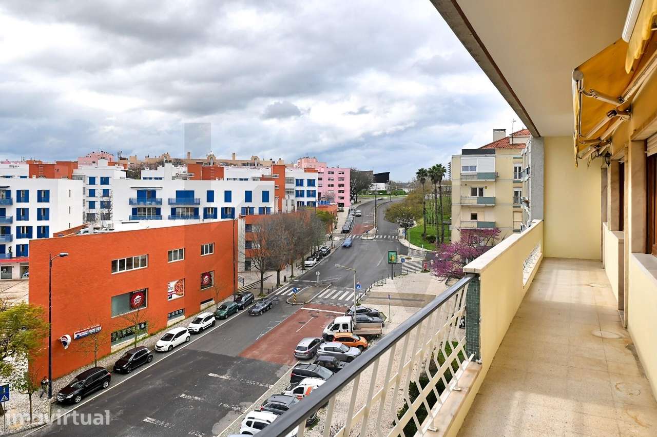 Arrenda-se Apartamento T4 | 189m2, | Adap M. Reduz. | Varandas | Eleva - Grande imagem: 4/36