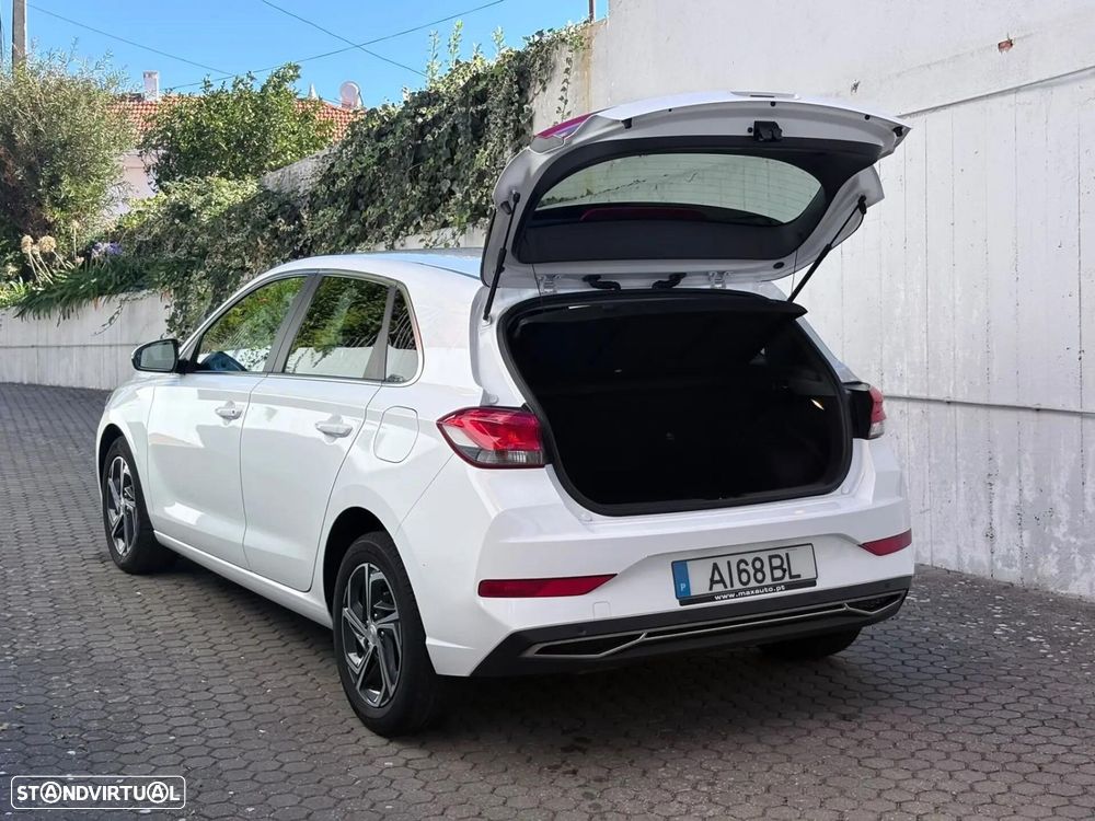 Hyundai i30 1.6 CRDi STyle Plus - 27