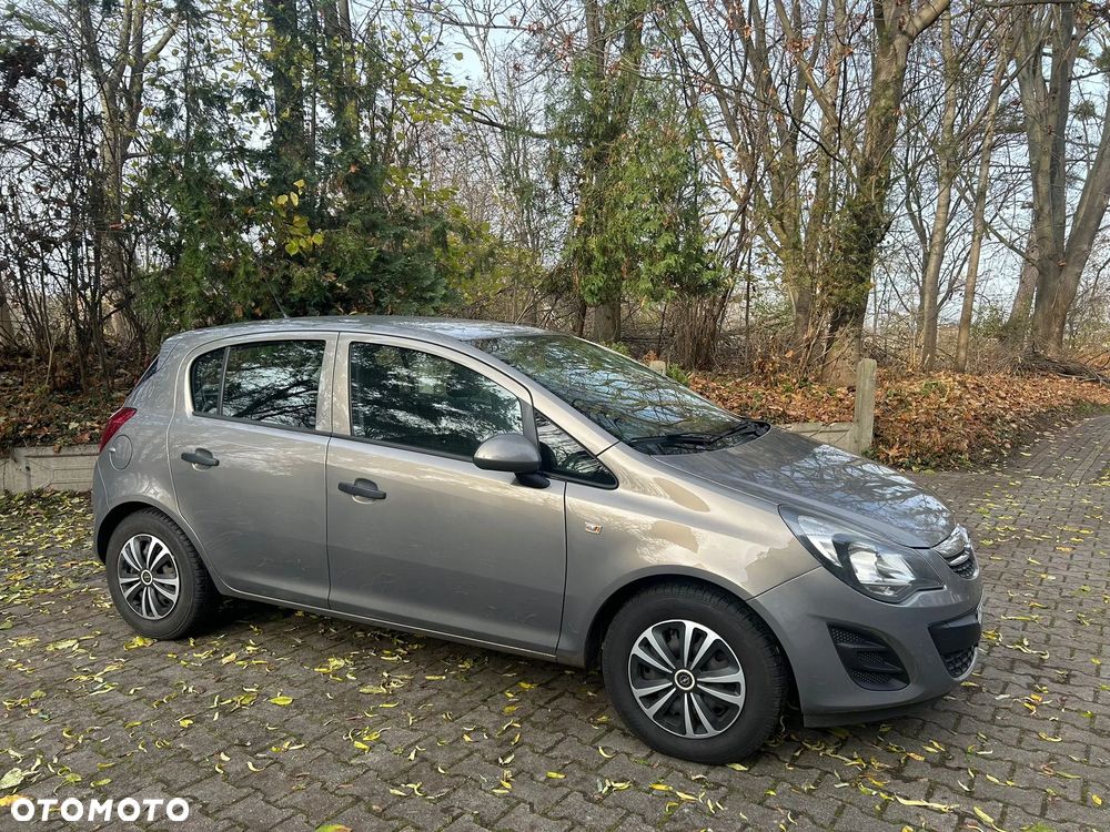 Opel Corsa 1.2 16V Edition / Active - 2