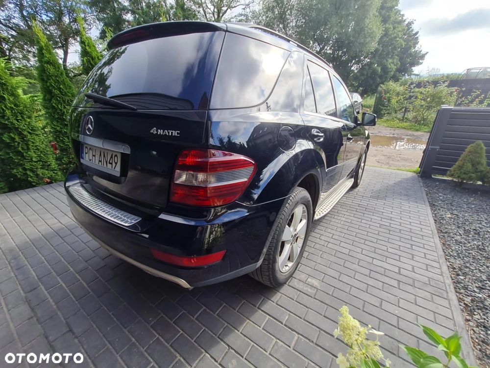 Mercedes-Benz ML 350 4-Matic - 10