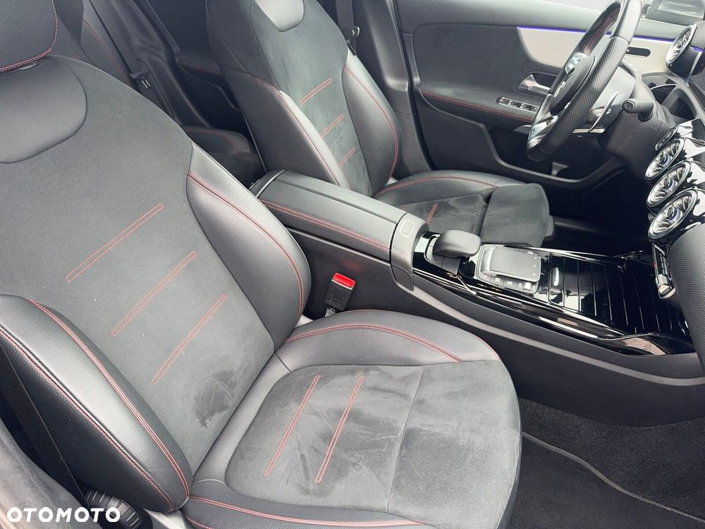 Mercedes-Benz Klasa A 35 AMG 4-Matic 7G-DCT - 24