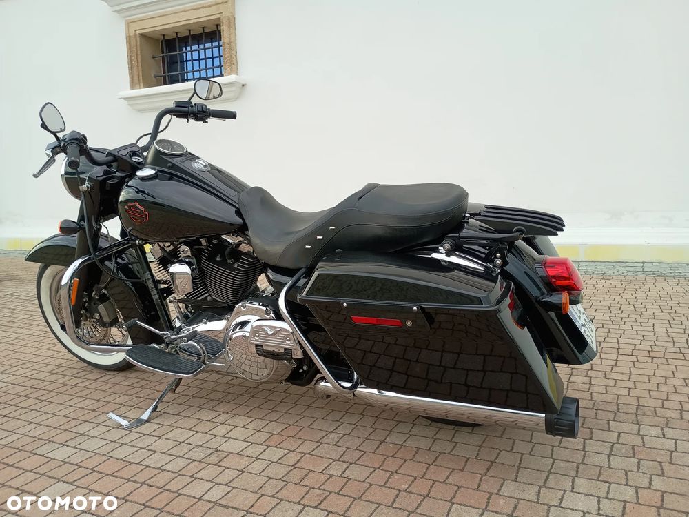 Harley-Davidson Touring Road King - 11