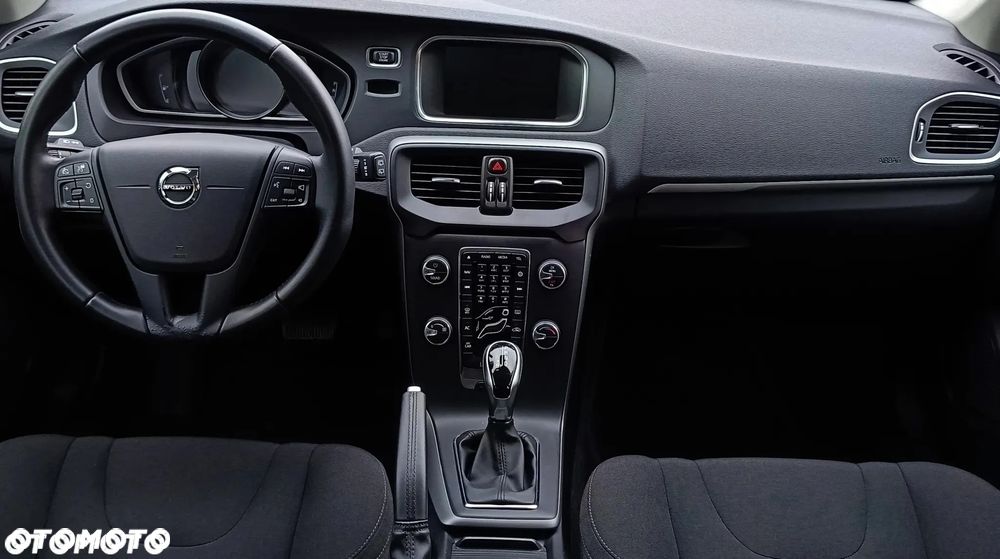 Volvo V40 D2 Geartronic RDesign - 22