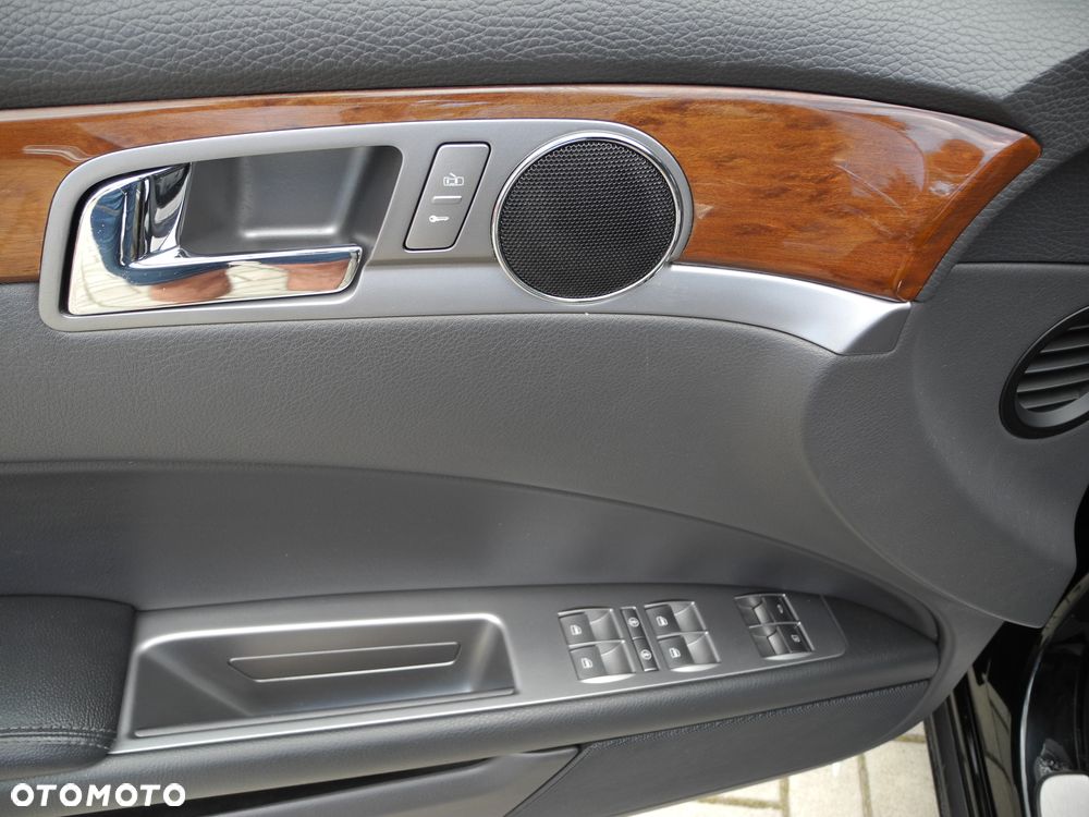 Volkswagen Phaeton - 23