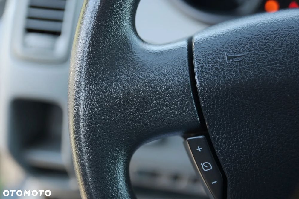 Renault Trafic Grand Passenger Pack Clim - 29