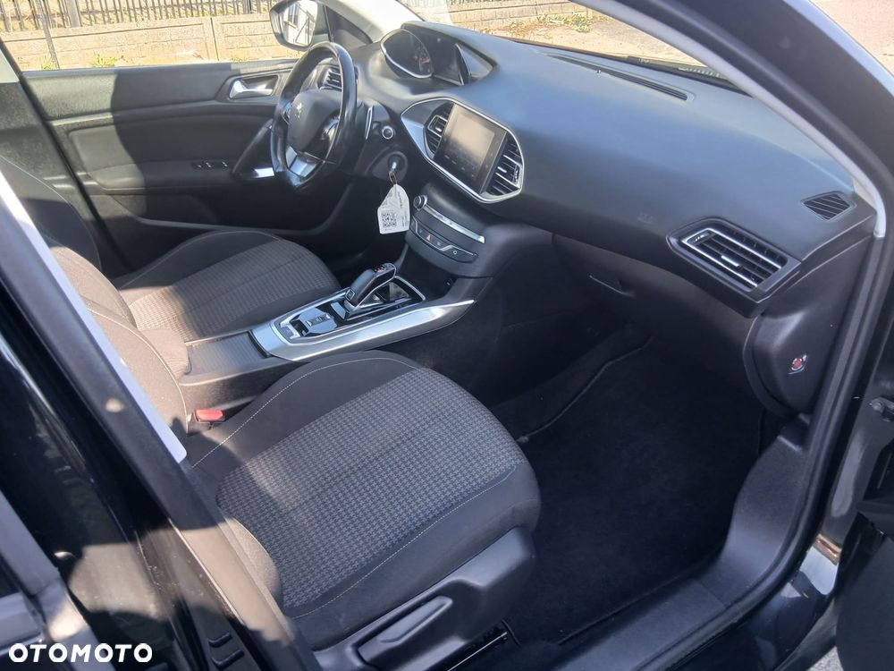 Peugeot 308 1.5 BlueHDi Allure Pack S&S EAT8 - 16