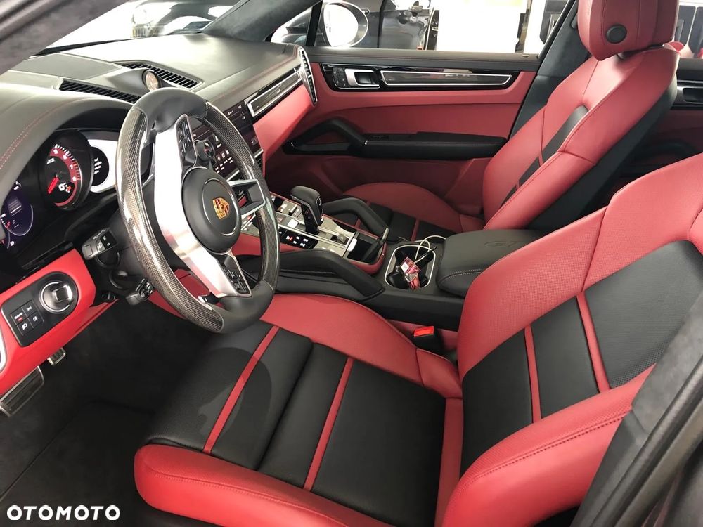 Porsche Cayenne - 12