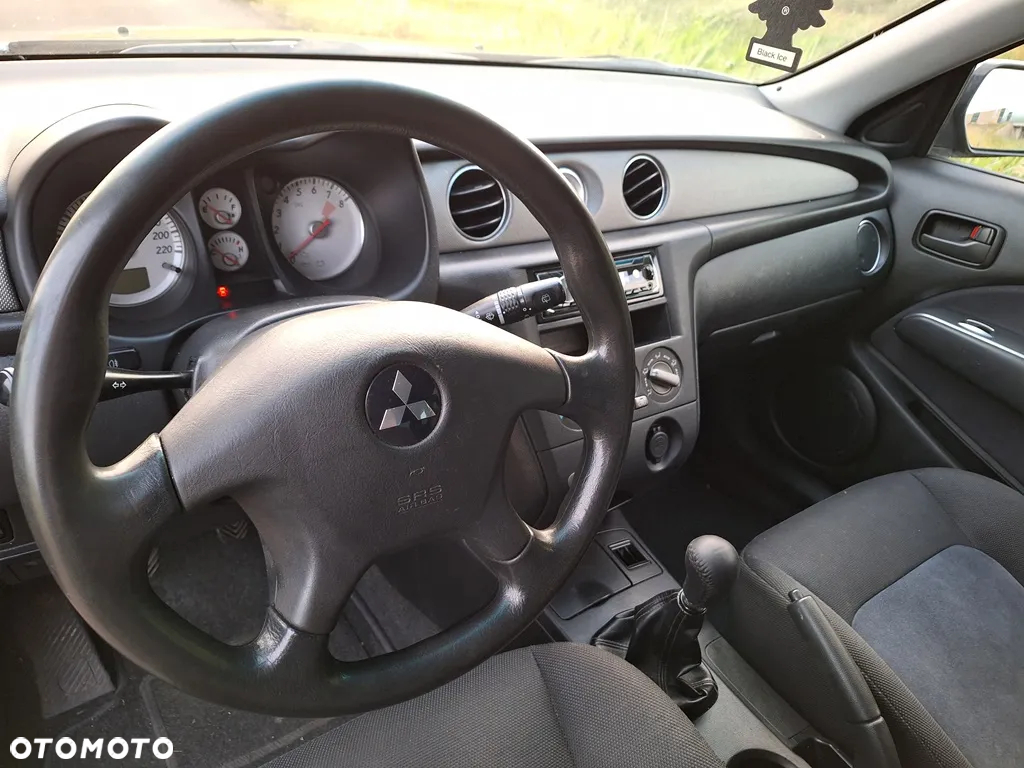 Mitsubishi Outlander 2.0 Comfort 4WD - 20