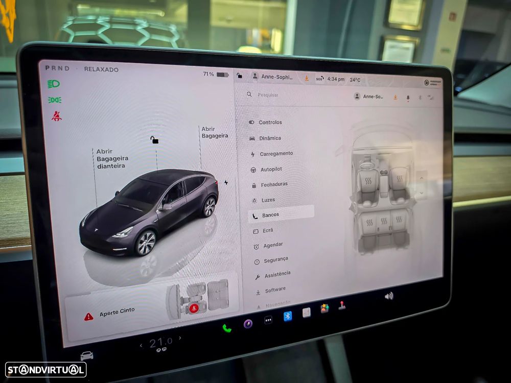 Tesla Model Y - 29