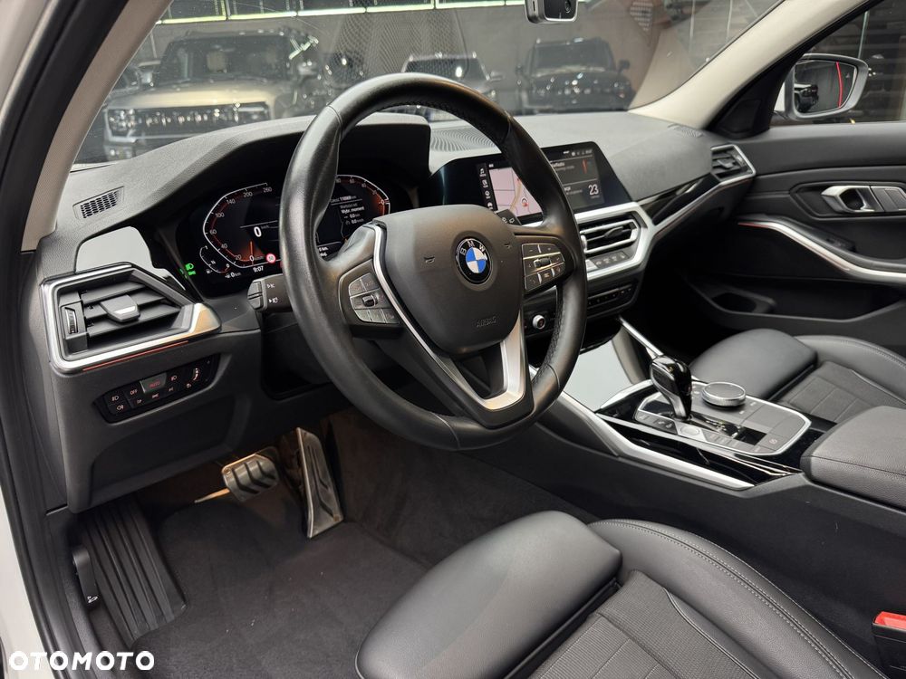 BMW Seria 3 320i Advantage - 10