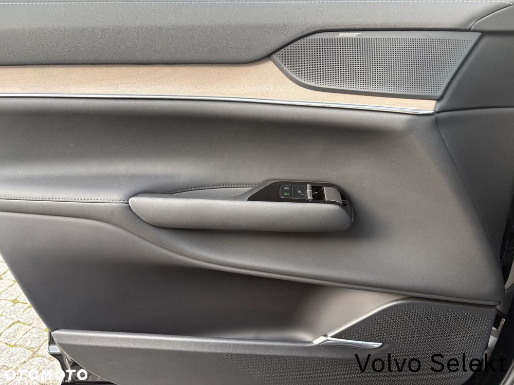 Volvo EX90 - 16