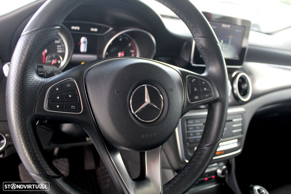 Mercedes-Benz CLA 180 d BlueEFFICIENCY Edition - 11