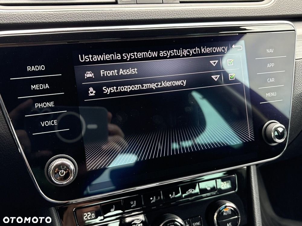 Skoda Superb 2.0 TDI SCR Style DSG - 27