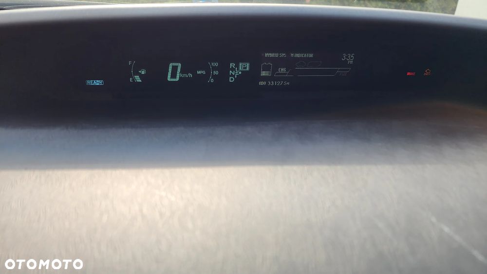 Toyota Prius (Hybrid) - 16