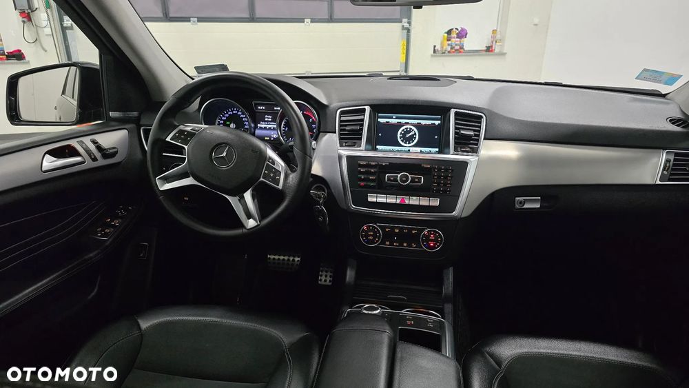 Mercedes-Benz ML - 28
