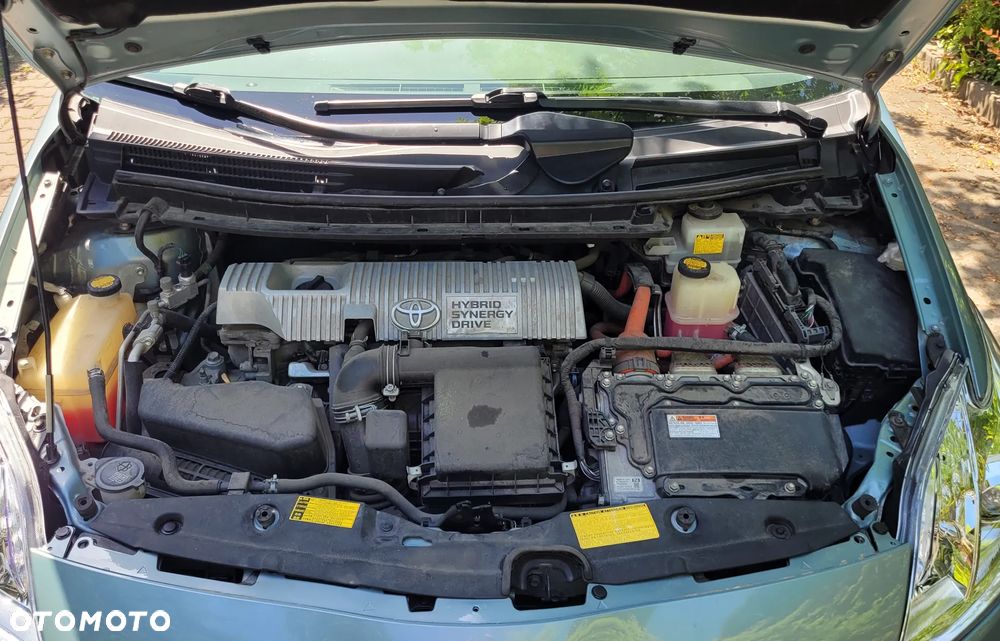 Toyota Prius (Hybrid) Comfort - 9