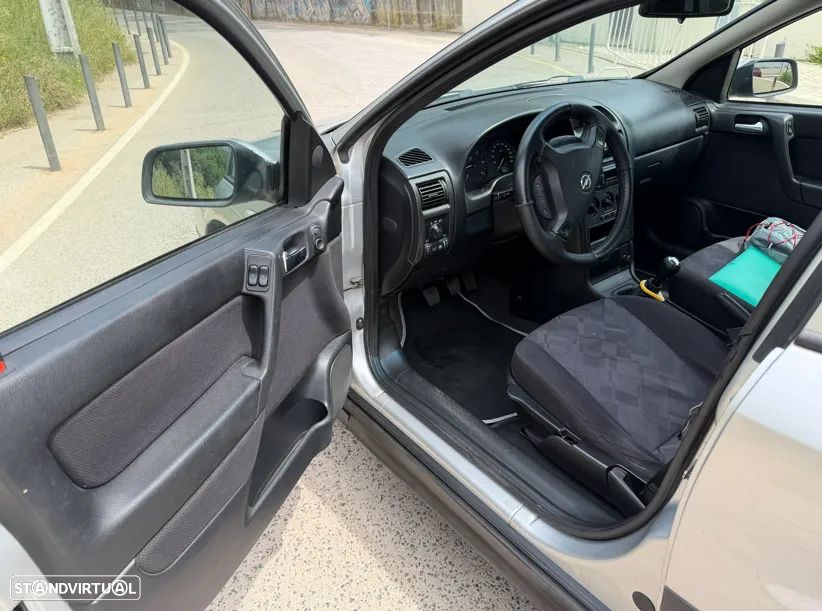 Opel Astra 1.7 DTL Club - 10