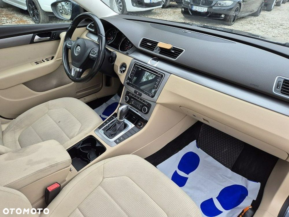 Volkswagen Passat - 15
