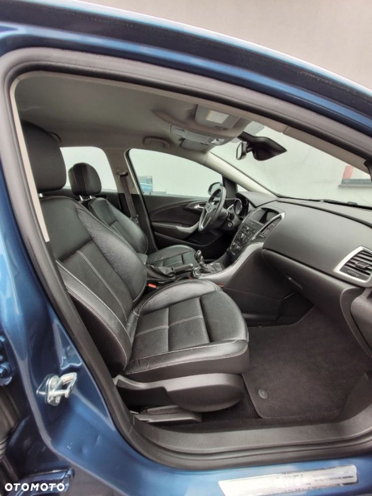 Opel Astra 1.4 Turbo Exklusiv - 19