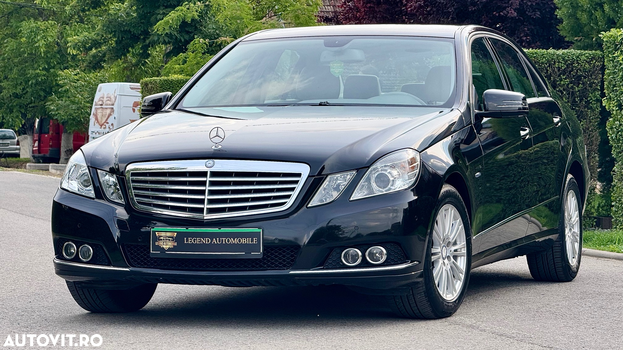 Mercedes-Benz E 220 Blue TEC BlueEFFICIENCY Edition - 3
