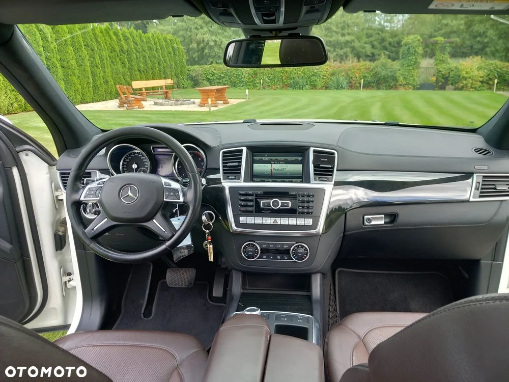 Mercedes-Benz GL 350 BlueTec 4-Matic - 15