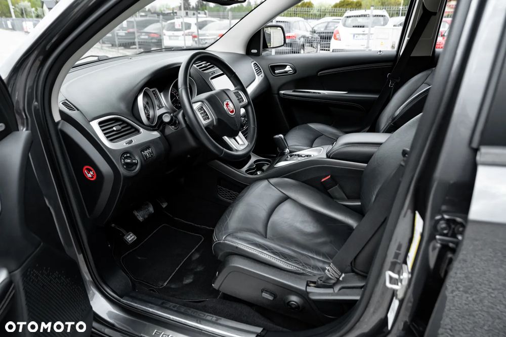 Fiat Freemont 2.0 Multijet 16V DPF Automatik Allrad Black Code - 17