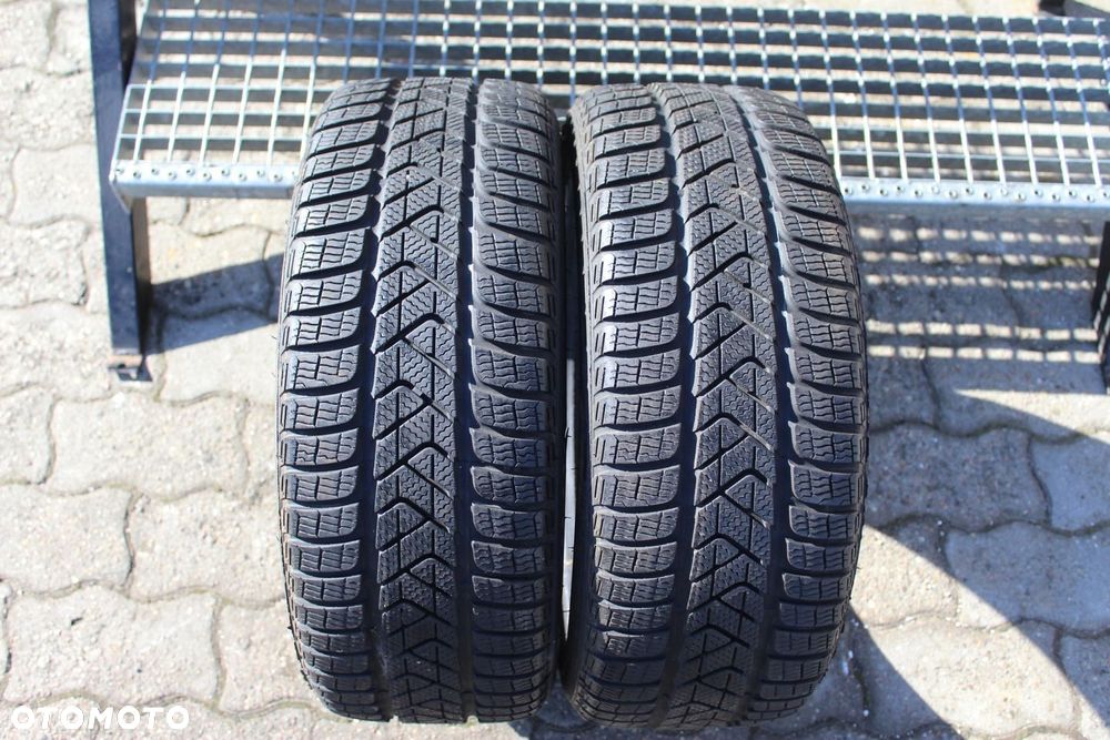 2x 205/40R17 PIRELLI WINTER SOTTOZERO 3 84H 17r - 1