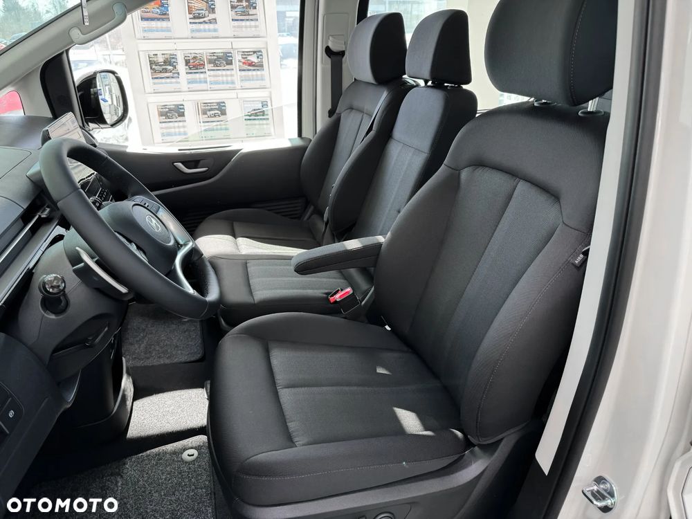 Hyundai Staria 1.6 T-GDI HEV Smart - 14