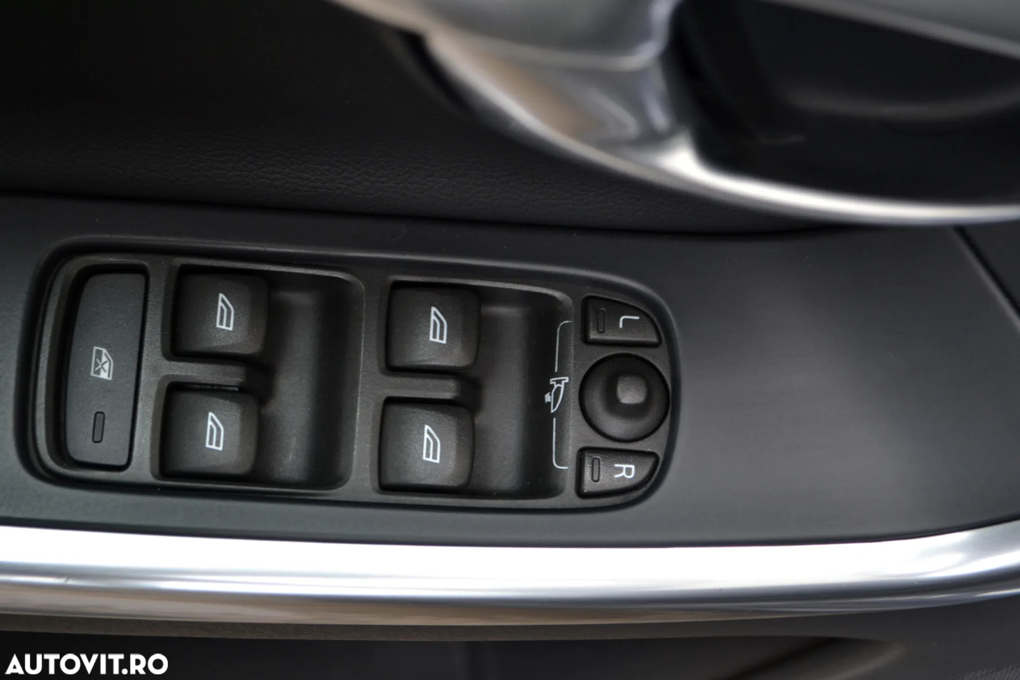 Volvo XC 60 D5 AWD Geartronic Summum - 16