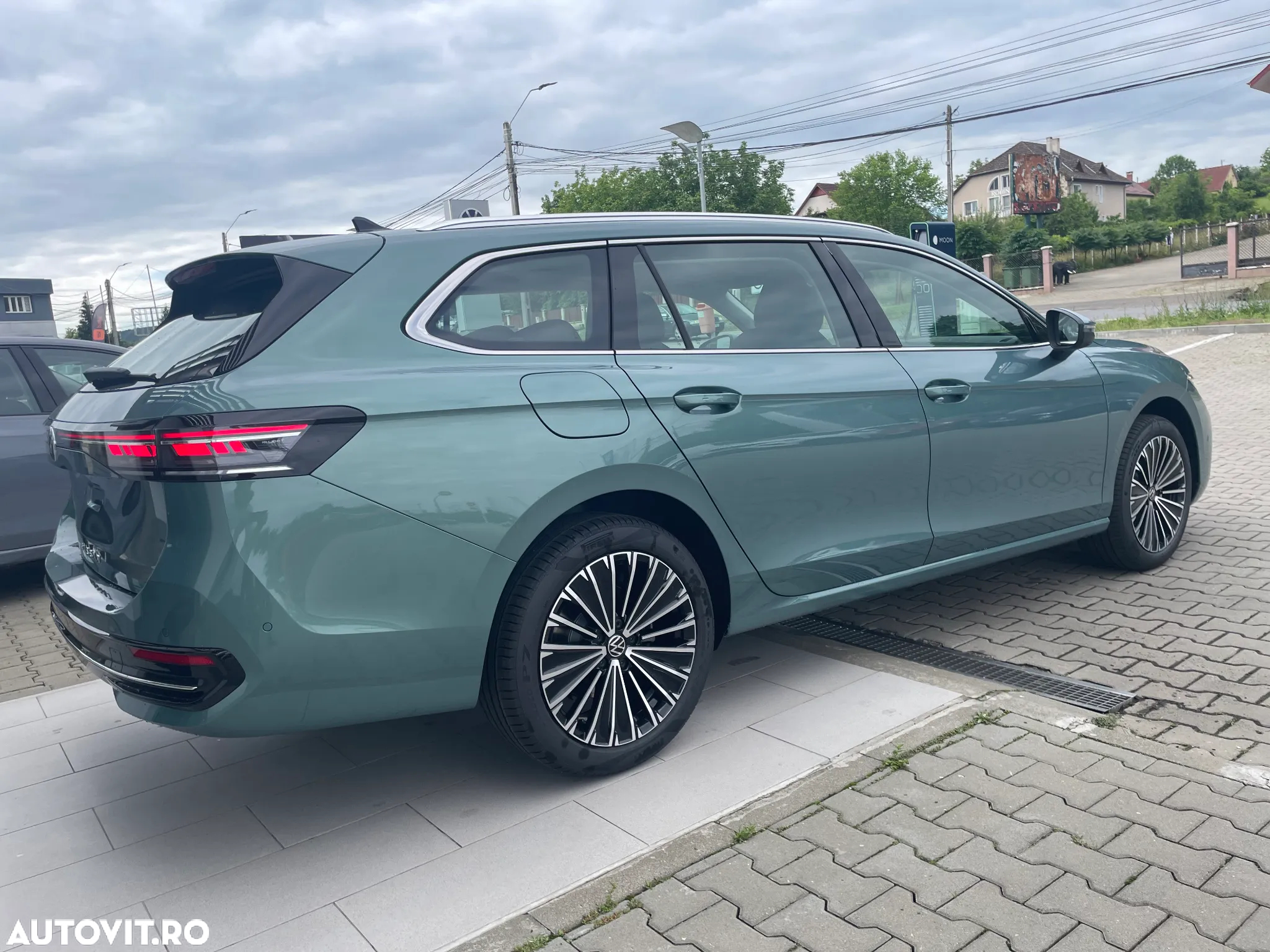 Volkswagen Passat - 5