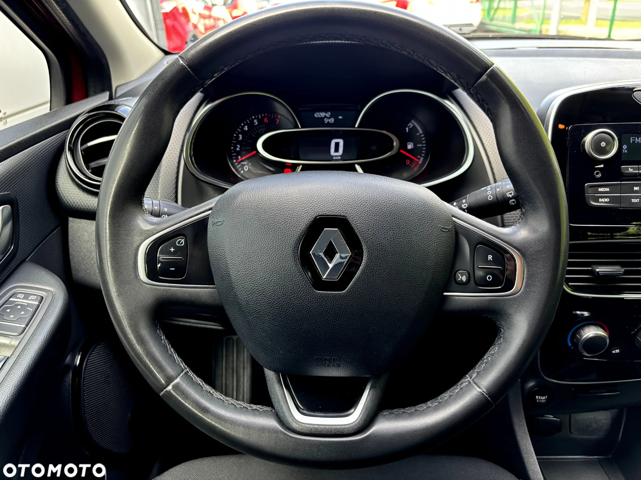 Renault Clio 1.2 16V Limited - 18