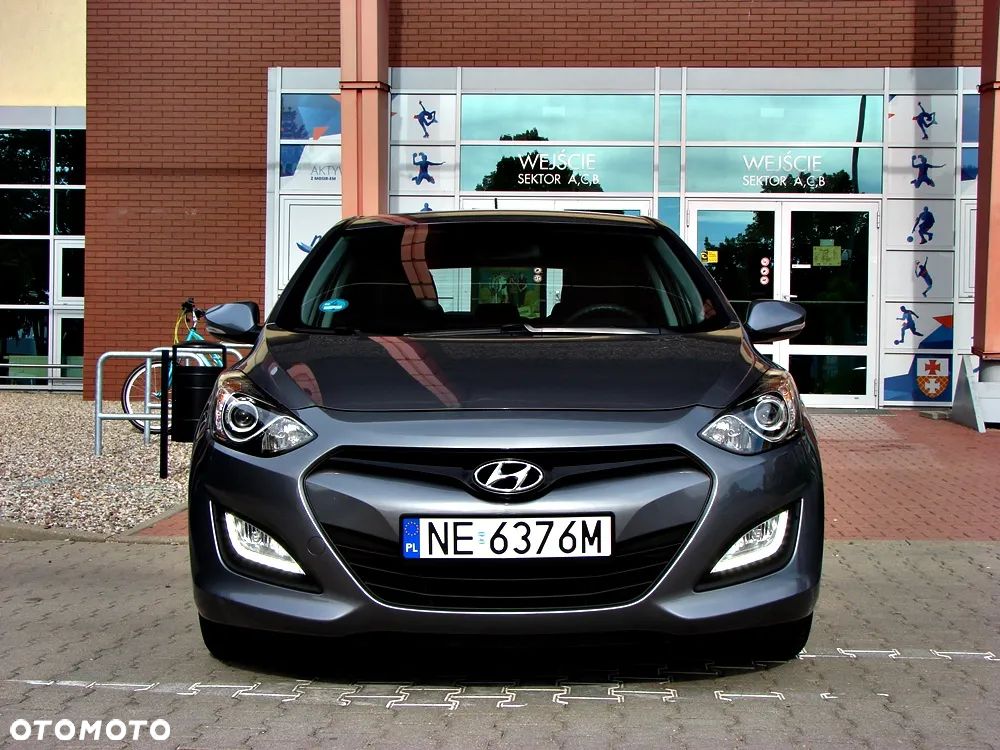 Hyundai i30 1.4 Intro Edition - 13