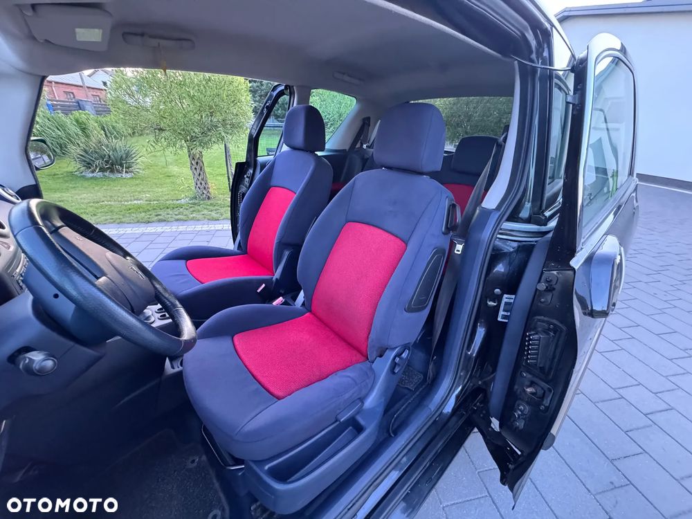 Peugeot 1007 1.4 Trendy - 18