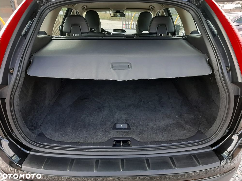 Volvo XC 60 D5 AWD Momentum - 23